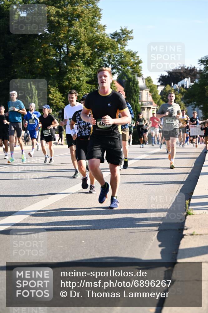 01.09.2024 - BARMER Alsterlauf Dr. Thomas Lammeyer http://msf.ph/oto/6896267 01.09.2024 09:34:20 Laufen 8128, 46, 3234, 3366 meine-sportfotos.de