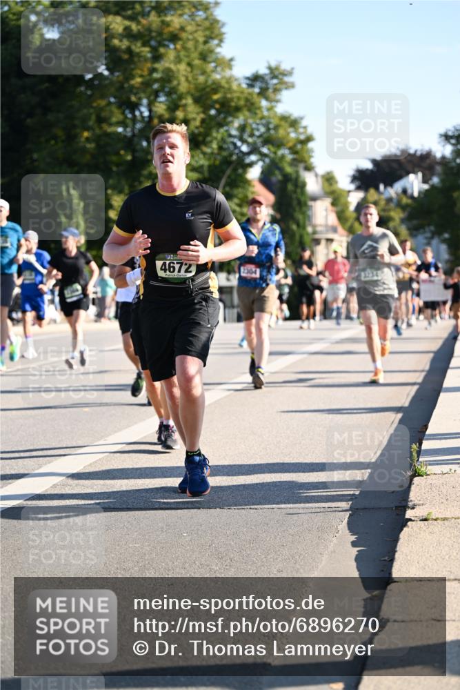 01.09.2024 - BARMER Alsterlauf Dr. Thomas Lammeyer http://msf.ph/oto/6896270 01.09.2024 09:34:21 Laufen 4672, 2304, 3234 meine-sportfotos.de
