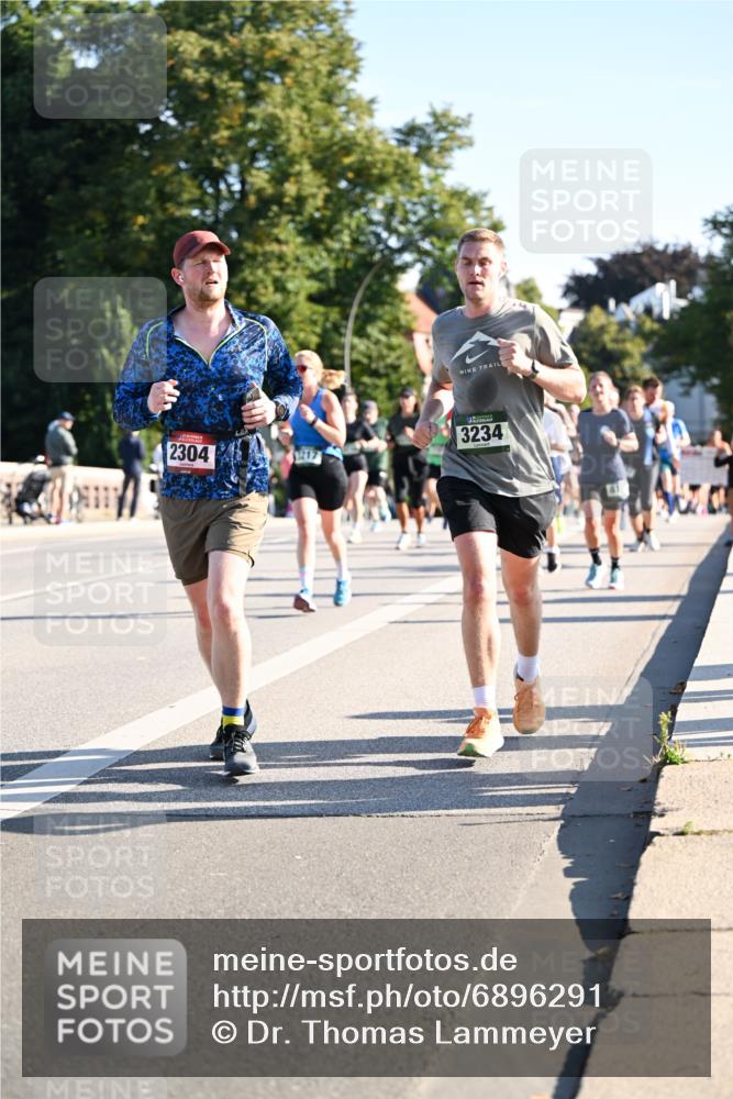 01.09.2024 - BARMER Alsterlauf Dr. Thomas Lammeyer http://msf.ph/oto/6896291 01.09.2024 09:34:23 Laufen 2304, 11217, 3234 meine-sportfotos.de