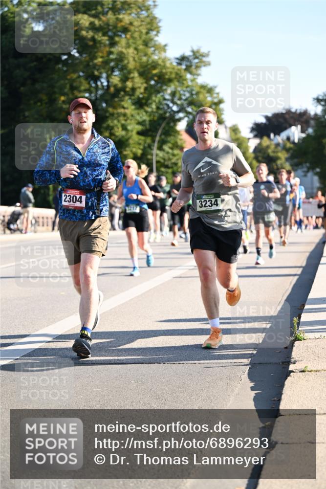 01.09.2024 - BARMER Alsterlauf Dr. Thomas Lammeyer http://msf.ph/oto/6896293 01.09.2024 09:34:23 Laufen 2304, 3234 meine-sportfotos.de