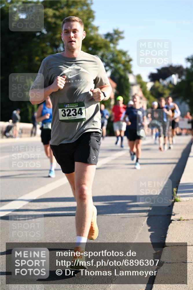01.09.2024 - BARMER Alsterlauf Dr. Thomas Lammeyer http://msf.ph/oto/6896307 01.09.2024 09:34:24 Laufen 35, 3234, 7 meine-sportfotos.de