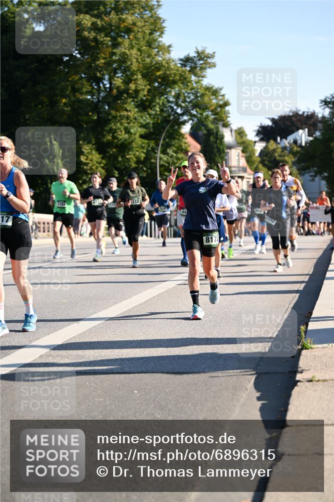 01.09.2024 - BARMER Alsterlauf Dr. Thomas Lammeyer http://msf.ph/oto/6896315 01.09.2024 09:34:25 Laufen 17, 3783, 3312, 8172, 2552 meine-sportfotos.de