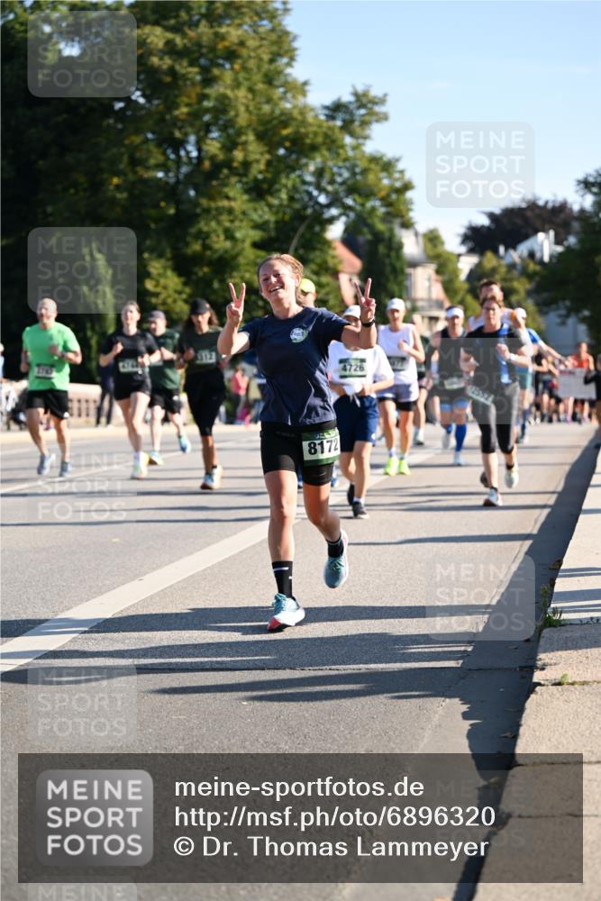 01.09.2024 - BARMER Alsterlauf Dr. Thomas Lammeyer http://msf.ph/oto/6896320 01.09.2024 09:34:25 Laufen 3763, 8172, 4726 meine-sportfotos.de