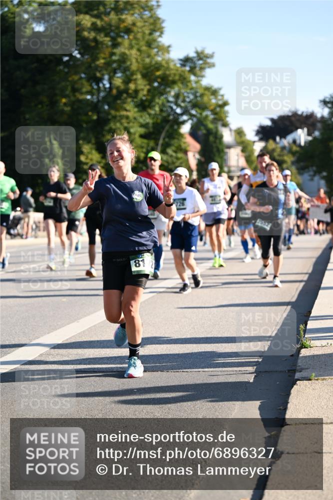 01.09.2024 - BARMER Alsterlauf Dr. Thomas Lammeyer http://msf.ph/oto/6896327 01.09.2024 09:34:26 Laufen 81, 2532 meine-sportfotos.de
