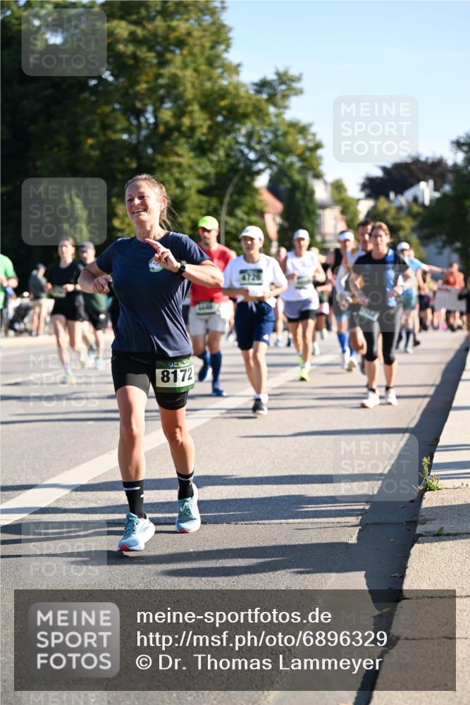 01.09.2024 - BARMER Alsterlauf Dr. Thomas Lammeyer http://msf.ph/oto/6896329 01.09.2024 09:34:26 Laufen 8172 meine-sportfotos.de