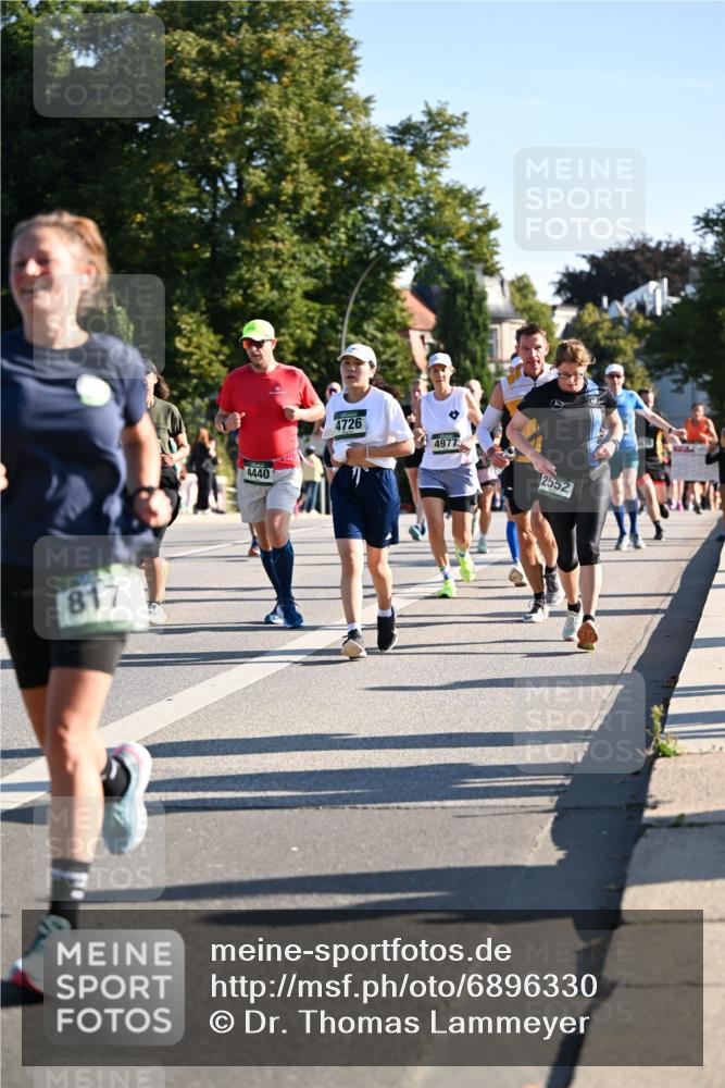 01.09.2024 - BARMER Alsterlauf Dr. Thomas Lammeyer http://msf.ph/oto/6896330 01.09.2024 09:34:26 Laufen 817, 4440, 4726, 4977, 2552, 1670 meine-sportfotos.de