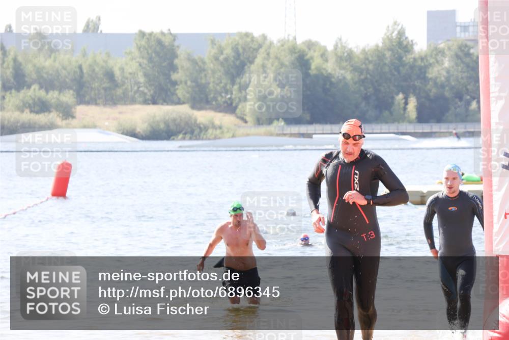 01.09.2024 - 17. Tribühne Triathlon Luisa Fischer http://msf.ph/oto/6896345 01.09.2024 11:22:24 Schwimmen 506, 512, 549 meine-sportfotos.de