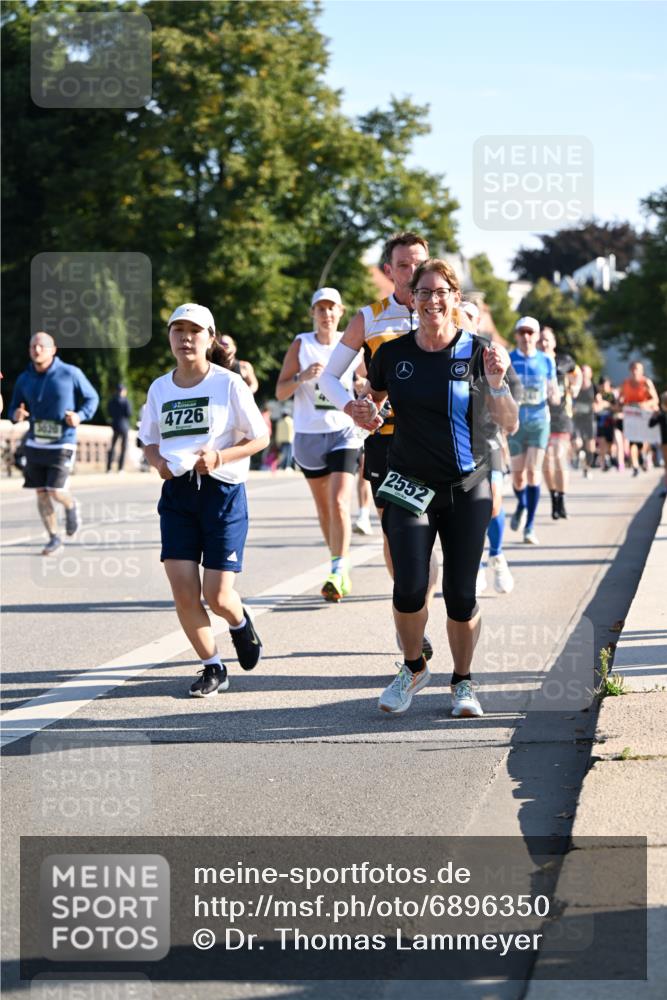 01.09.2024 - BARMER Alsterlauf Dr. Thomas Lammeyer http://msf.ph/oto/6896350 01.09.2024 09:34:28 Laufen 4726, 2552 meine-sportfotos.de