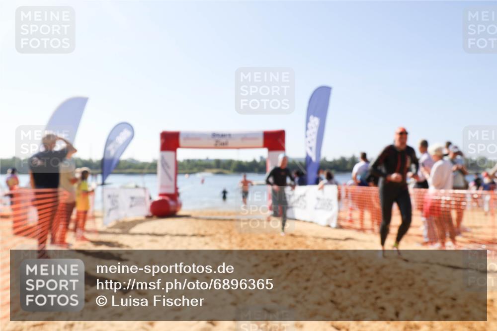 01.09.2024 - 17. Tribühne Triathlon Luisa Fischer http://msf.ph/oto/6896365 01.09.2024 11:22:30 Schwimmen 506, 512, 549 meine-sportfotos.de
