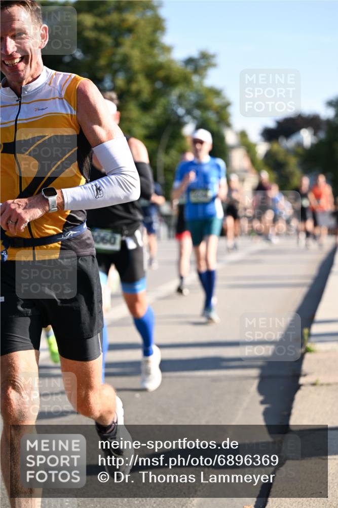 01.09.2024 - BARMER Alsterlauf Dr. Thomas Lammeyer http://msf.ph/oto/6896369 01.09.2024 09:34:30 Laufen  meine-sportfotos.de