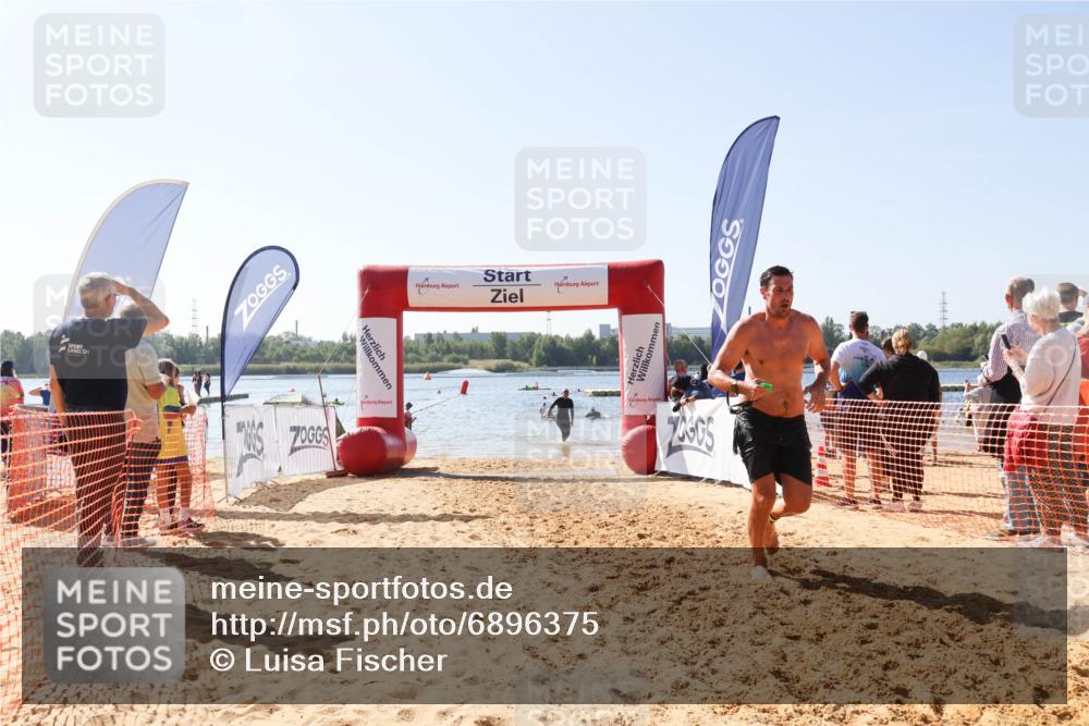 01.09.2024 - 17. Tribühne Triathlon Luisa Fischer http://msf.ph/oto/6896375 01.09.2024 11:22:36 Schwimmen 506, 512, 521 meine-sportfotos.de