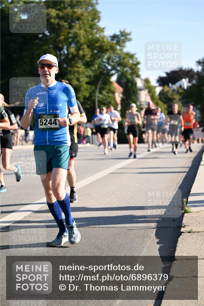 01.09.2024 - BARMER Alsterlauf Dr. Thomas Lammeyer http://msf.ph/oto/6896379 01.09.2024 09:34:31 Laufen 5, 5244 meine-sportfotos.de