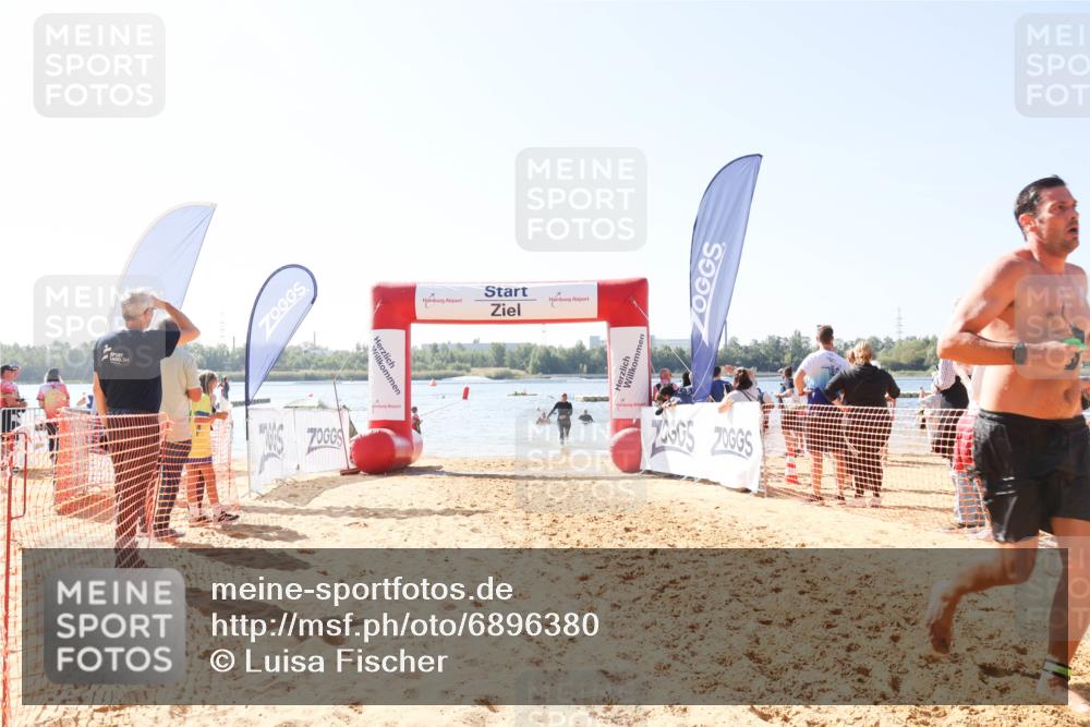 01.09.2024 - 17. Tribühne Triathlon Luisa Fischer http://msf.ph/oto/6896380 01.09.2024 11:22:37 Schwimmen 506, 512, 521 meine-sportfotos.de