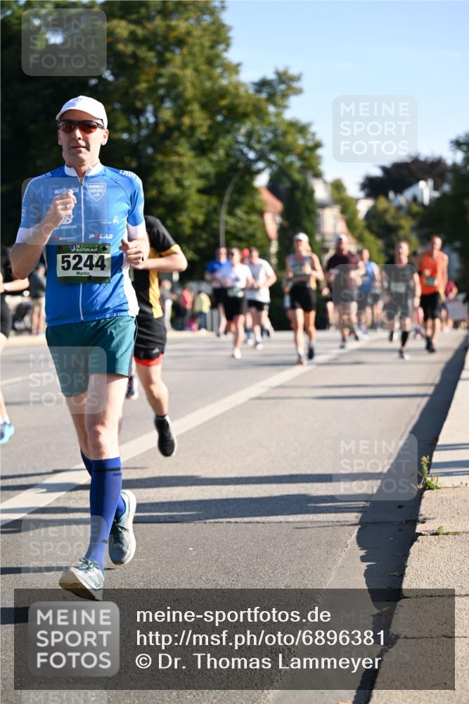 01.09.2024 - BARMER Alsterlauf Dr. Thomas Lammeyer http://msf.ph/oto/6896381 01.09.2024 09:34:31 Laufen 35, 5244, 7721 meine-sportfotos.de