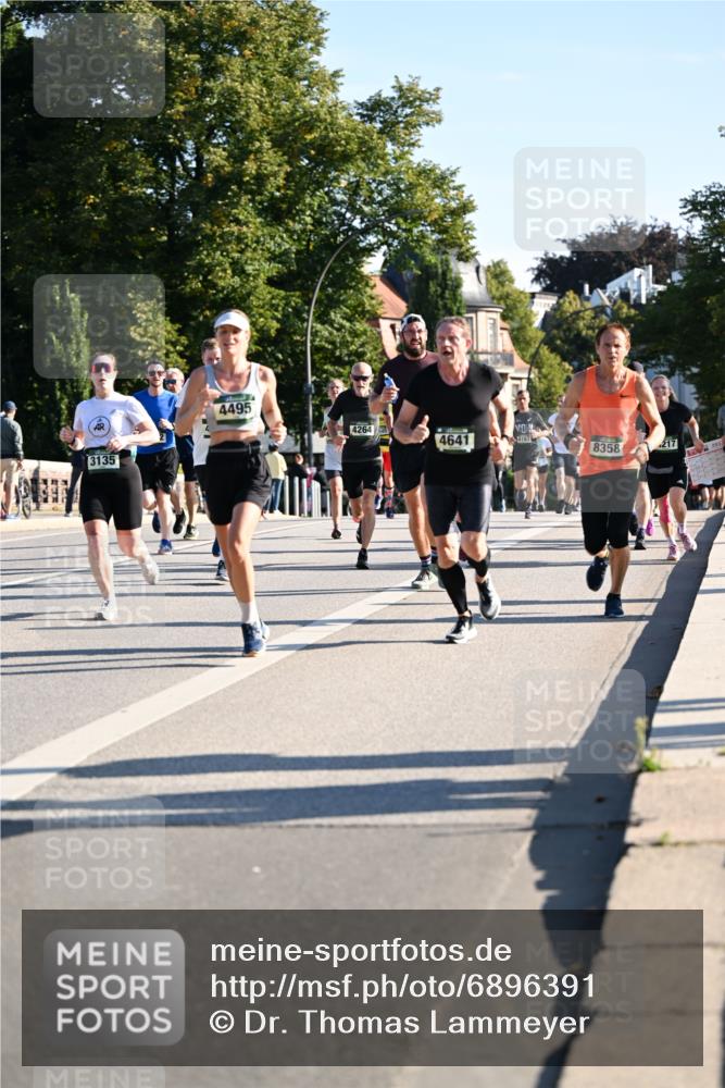 01.09.2024 - BARMER Alsterlauf Dr. Thomas Lammeyer http://msf.ph/oto/6896391 01.09.2024 09:34:34 Laufen 3135, 4495, 4264, 4641, 4163, 8358, 217, 2012 meine-sportfotos.de