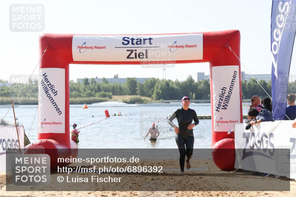 01.09.2024 - 17. Tribühne Triathlon Luisa Fischer http://msf.ph/oto/6896392 01.09.2024 11:22:42 Schwimmen 521 meine-sportfotos.de