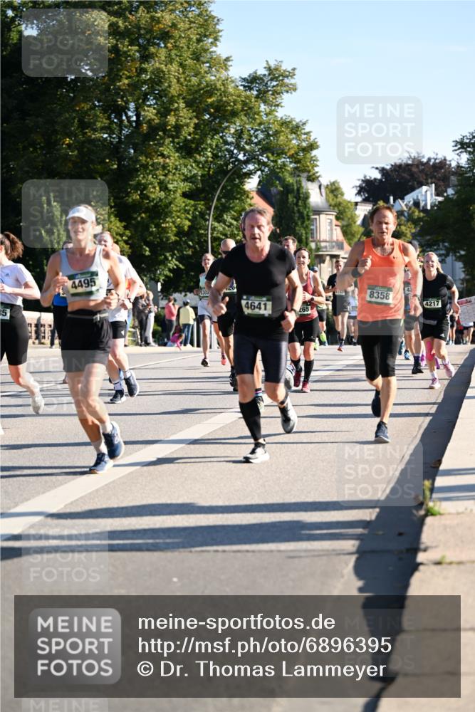 01.09.2024 - BARMER Alsterlauf Dr. Thomas Lammeyer http://msf.ph/oto/6896395 01.09.2024 09:34:34 Laufen 35, 4495, 5303, 4163, 8358, 4217, 4641, 265 meine-sportfotos.de