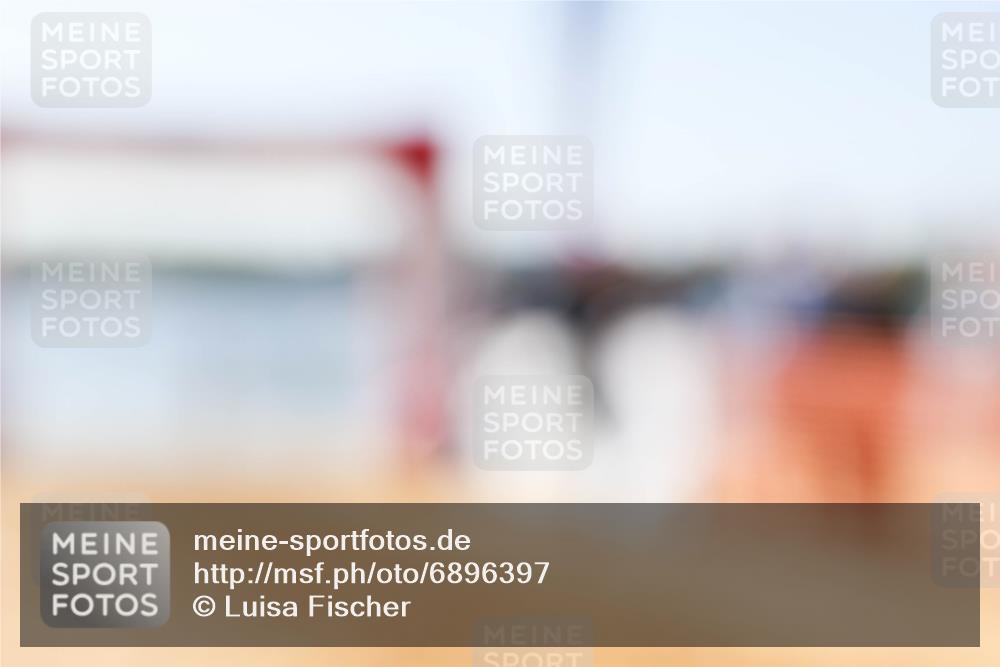 01.09.2024 - 17. Tribühne Triathlon Luisa Fischer http://msf.ph/oto/6896397 01.09.2024 11:22:45 Schwimmen 521 meine-sportfotos.de