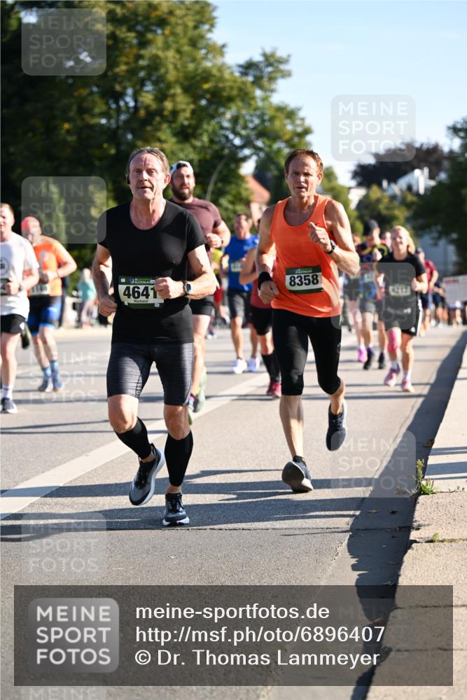 01.09.2024 - BARMER Alsterlauf Dr. Thomas Lammeyer http://msf.ph/oto/6896407 01.09.2024 09:34:35 Laufen 4641, 8358 meine-sportfotos.de