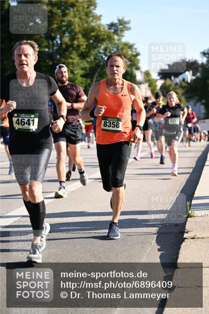 01.09.2024 - BARMER Alsterlauf Dr. Thomas Lammeyer http://msf.ph/oto/6896409 01.09.2024 09:34:36 Laufen 135, 4641, 35, 8358 meine-sportfotos.de