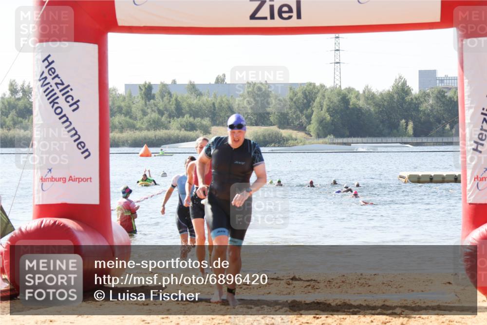 01.09.2024 - 17. Tribühne Triathlon Luisa Fischer http://msf.ph/oto/6896420 01.09.2024 11:23:05 Schwimmen 450, 468, 473, 503, 541 meine-sportfotos.de