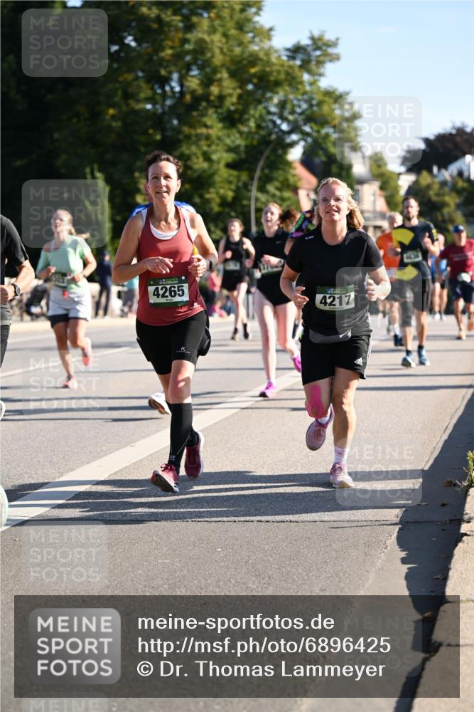 01.09.2024 - BARMER Alsterlauf Dr. Thomas Lammeyer http://msf.ph/oto/6896425 01.09.2024 09:34:38 Laufen 4265, 4217 meine-sportfotos.de