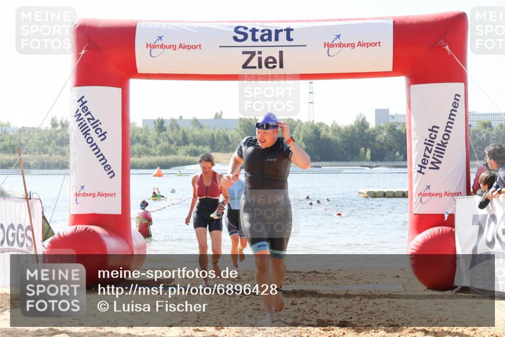 01.09.2024 - 17. Tribühne Triathlon Luisa Fischer http://msf.ph/oto/6896428 01.09.2024 11:23:07 Schwimmen 450, 473, 503 meine-sportfotos.de