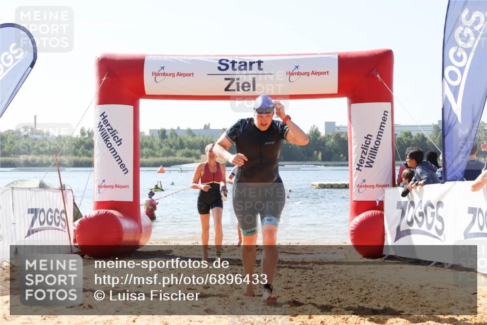 01.09.2024 - 17. Tribühne Triathlon Luisa Fischer http://msf.ph/oto/6896433 01.09.2024 11:23:08 Schwimmen 450, 473, 503 meine-sportfotos.de