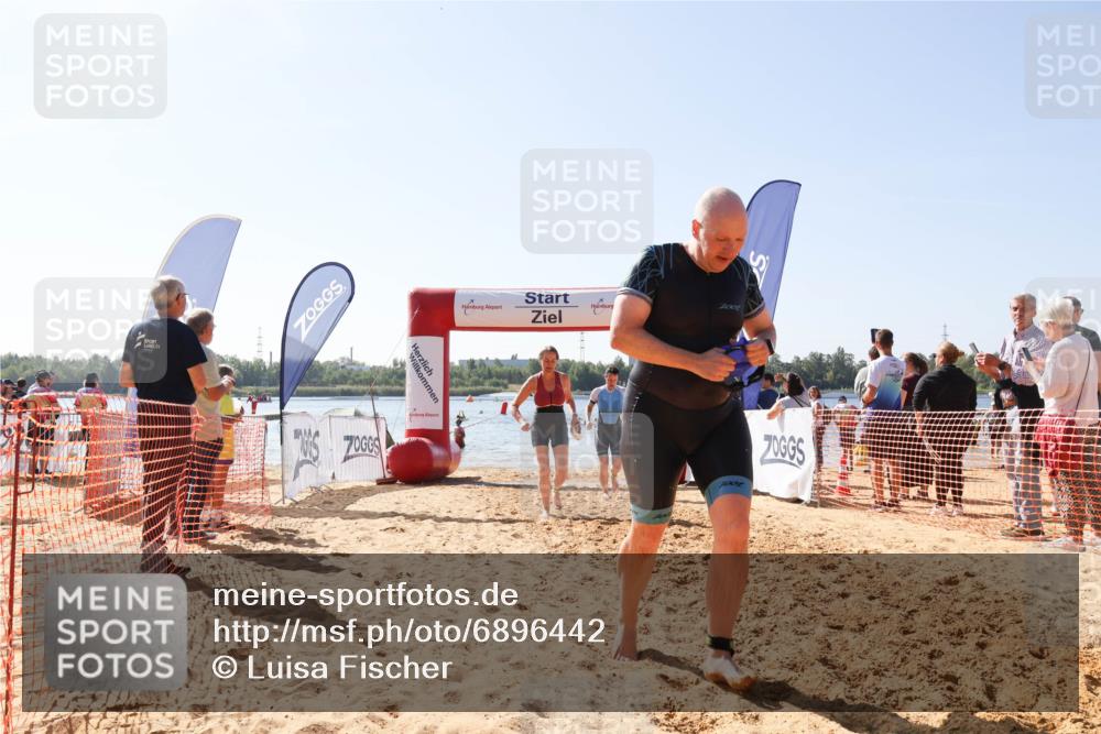 01.09.2024 - 17. Tribühne Triathlon Luisa Fischer http://msf.ph/oto/6896442 01.09.2024 11:23:10 Schwimmen 450, 473, 503 meine-sportfotos.de