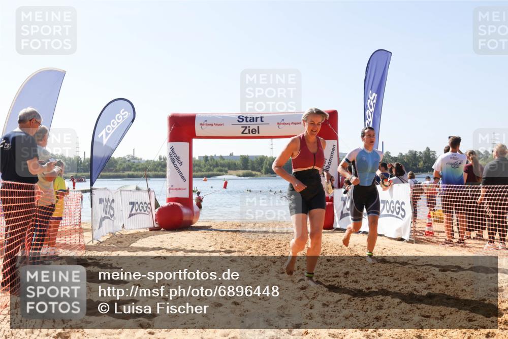 01.09.2024 - 17. Tribühne Triathlon Luisa Fischer http://msf.ph/oto/6896448 01.09.2024 11:23:12 Schwimmen 450, 473, 503 meine-sportfotos.de