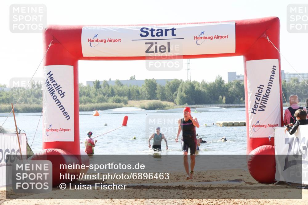 01.09.2024 - 17. Tribühne Triathlon Luisa Fischer http://msf.ph/oto/6896463 01.09.2024 11:23:37 Schwimmen 550 meine-sportfotos.de