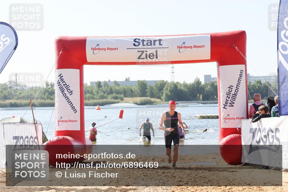 01.09.2024 - 17. Tribühne Triathlon Luisa Fischer http://msf.ph/oto/6896469 01.09.2024 11:23:38 Schwimmen 550 meine-sportfotos.de