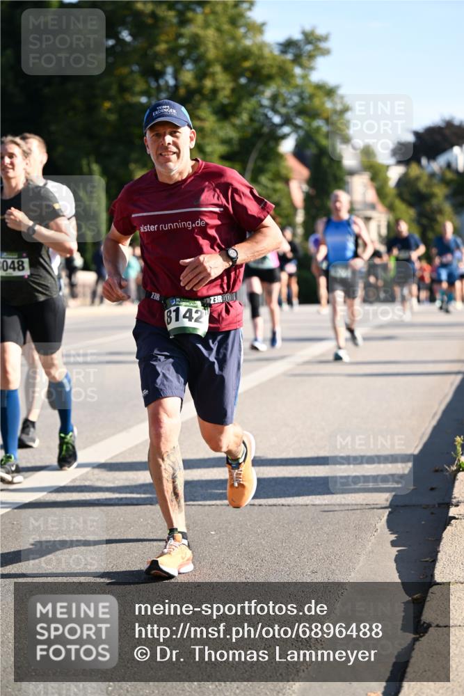 01.09.2024 - BARMER Alsterlauf Dr. Thomas Lammeyer http://msf.ph/oto/6896488 01.09.2024 09:34:43 Laufen 048, 23, 8142, 3 meine-sportfotos.de