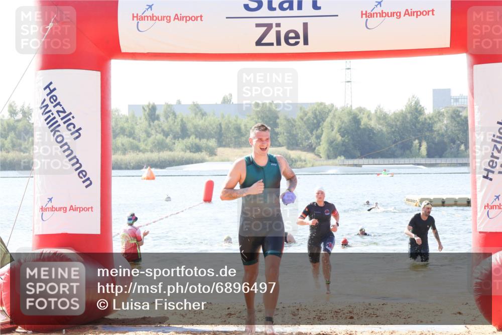 01.09.2024 - 17. Tribühne Triathlon Luisa Fischer http://msf.ph/oto/6896497 01.09.2024 11:23:47 Schwimmen 447, 514, 526, 543, 550 meine-sportfotos.de
