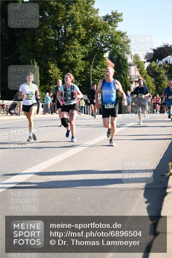 01.09.2024 - BARMER Alsterlauf Dr. Thomas Lammeyer http://msf.ph/oto/6896504 01.09.2024 09:34:44 Laufen 5230, 86, 4490, 2885, 245, 5177 meine-sportfotos.de