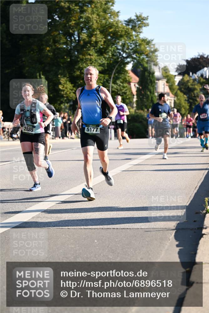 01.09.2024 - BARMER Alsterlauf Dr. Thomas Lammeyer http://msf.ph/oto/6896518 01.09.2024 09:34:45 Laufen 2885, 5177, 4499, 2458 meine-sportfotos.de