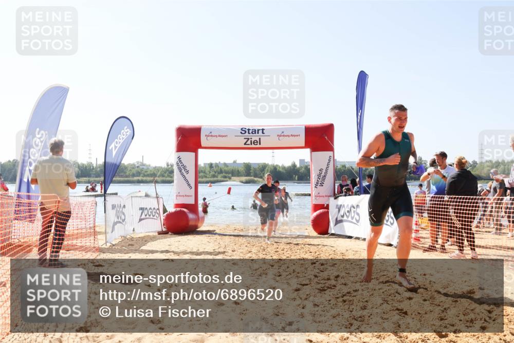 01.09.2024 - 17. Tribühne Triathlon Luisa Fischer http://msf.ph/oto/6896520 01.09.2024 11:23:51 Schwimmen 447, 514, 526, 543 meine-sportfotos.de