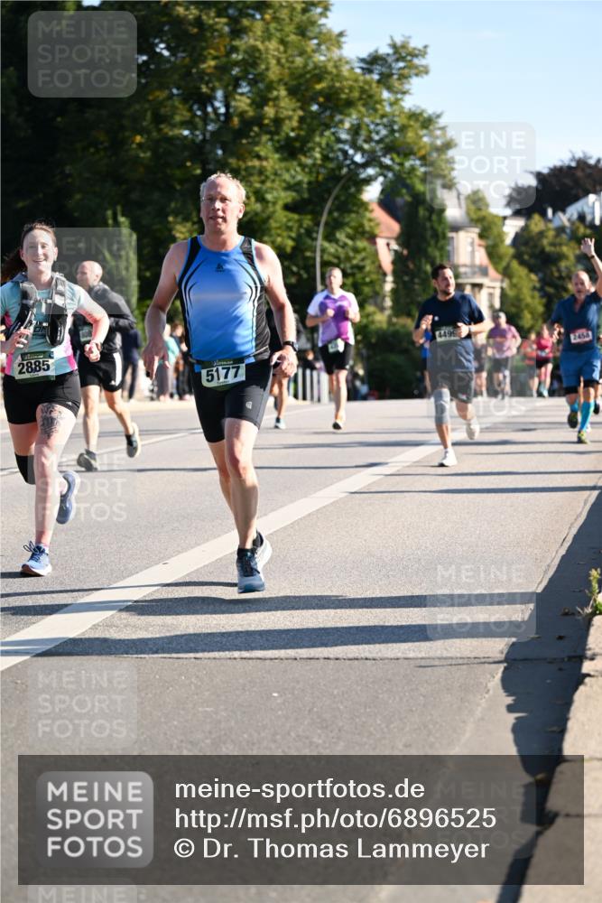 01.09.2024 - BARMER Alsterlauf Dr. Thomas Lammeyer http://msf.ph/oto/6896525 01.09.2024 09:34:46 Laufen 2885, 5177, 4499, 2458 meine-sportfotos.de