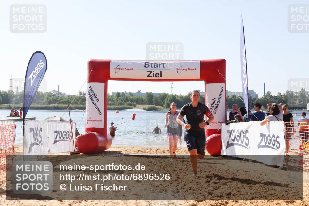01.09.2024 - 17. Tribühne Triathlon Luisa Fischer http://msf.ph/oto/6896526 01.09.2024 11:23:52 Schwimmen 447, 514, 526, 543 meine-sportfotos.de