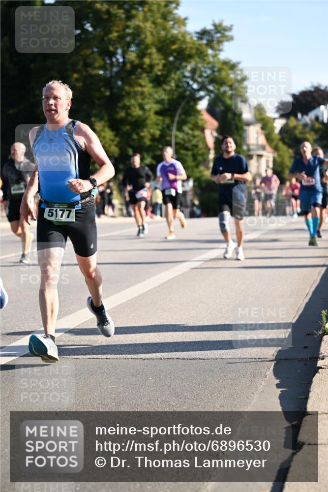 01.09.2024 - BARMER Alsterlauf Dr. Thomas Lammeyer http://msf.ph/oto/6896530 01.09.2024 09:34:46 Laufen 5177 meine-sportfotos.de