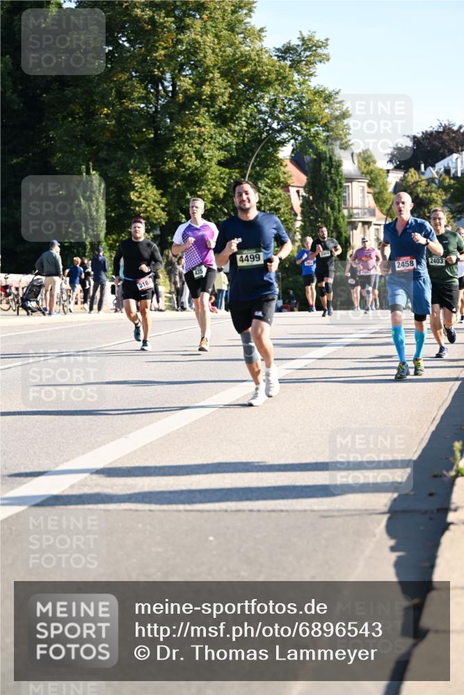 01.09.2024 - BARMER Alsterlauf Dr. Thomas Lammeyer http://msf.ph/oto/6896543 01.09.2024 09:34:47 Laufen 3184, 435, 4499, 2458, 2403 meine-sportfotos.de