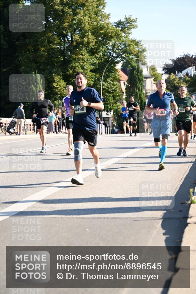 01.09.2024 - BARMER Alsterlauf Dr. Thomas Lammeyer http://msf.ph/oto/6896545 01.09.2024 09:34:47 Laufen 3184, 435, 4499, 2004, 58, 2403 meine-sportfotos.de