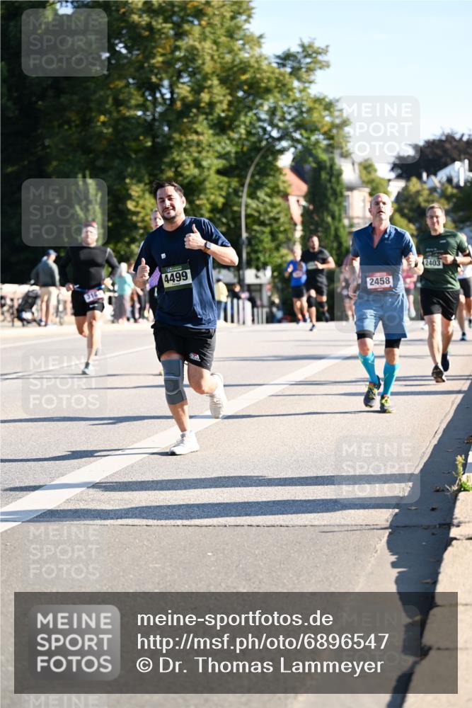 01.09.2024 - BARMER Alsterlauf Dr. Thomas Lammeyer http://msf.ph/oto/6896547 01.09.2024 09:34:48 Laufen 4499, 2458, 2403 meine-sportfotos.de