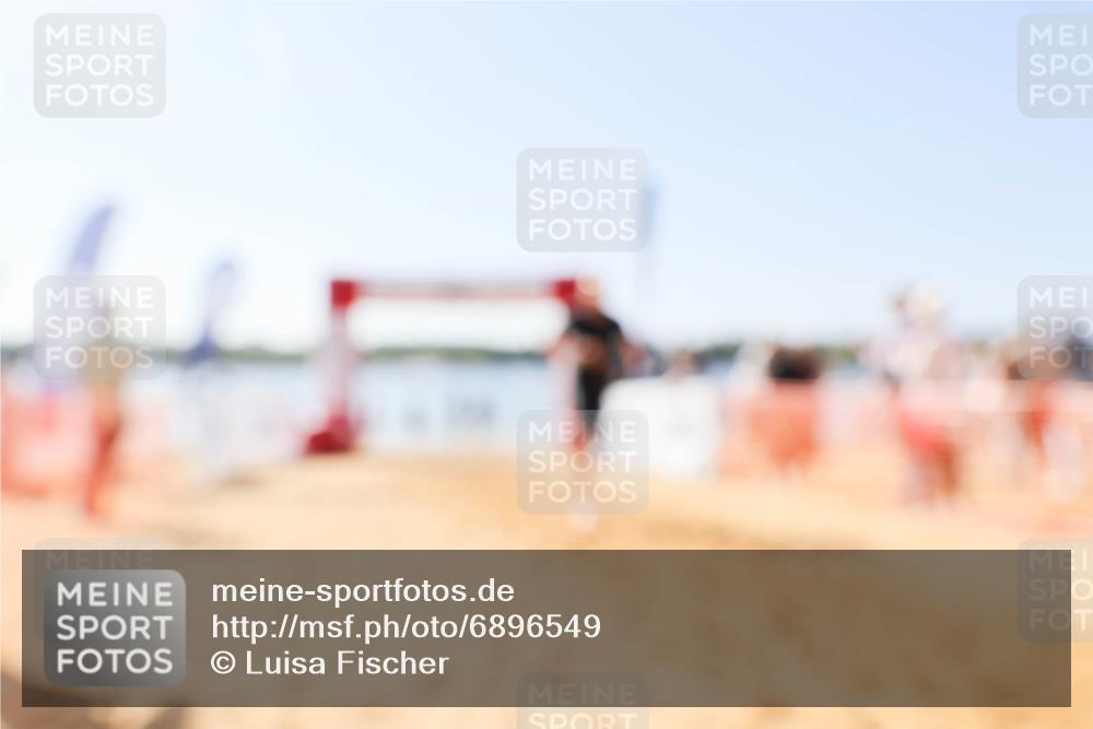 01.09.2024 - 17. Tribühne Triathlon Luisa Fischer http://msf.ph/oto/6896549 01.09.2024 11:23:58 Schwimmen 447, 493, 505, 514, 543 meine-sportfotos.de