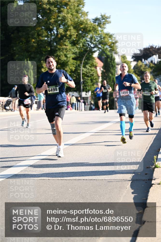 01.09.2024 - BARMER Alsterlauf Dr. Thomas Lammeyer http://msf.ph/oto/6896550 01.09.2024 09:34:48 Laufen 4499, 2458, 2403 meine-sportfotos.de