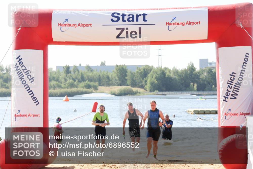 01.09.2024 - 17. Tribühne Triathlon Luisa Fischer http://msf.ph/oto/6896552 01.09.2024 11:24:03 Schwimmen 447, 493, 505, 534 meine-sportfotos.de