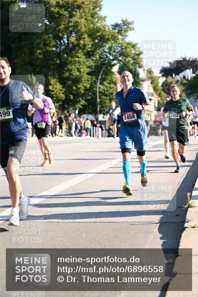 01.09.2024 - BARMER Alsterlauf Dr. Thomas Lammeyer http://msf.ph/oto/6896558 01.09.2024 09:34:48 Laufen 499, 4352, 2458, 2403 meine-sportfotos.de