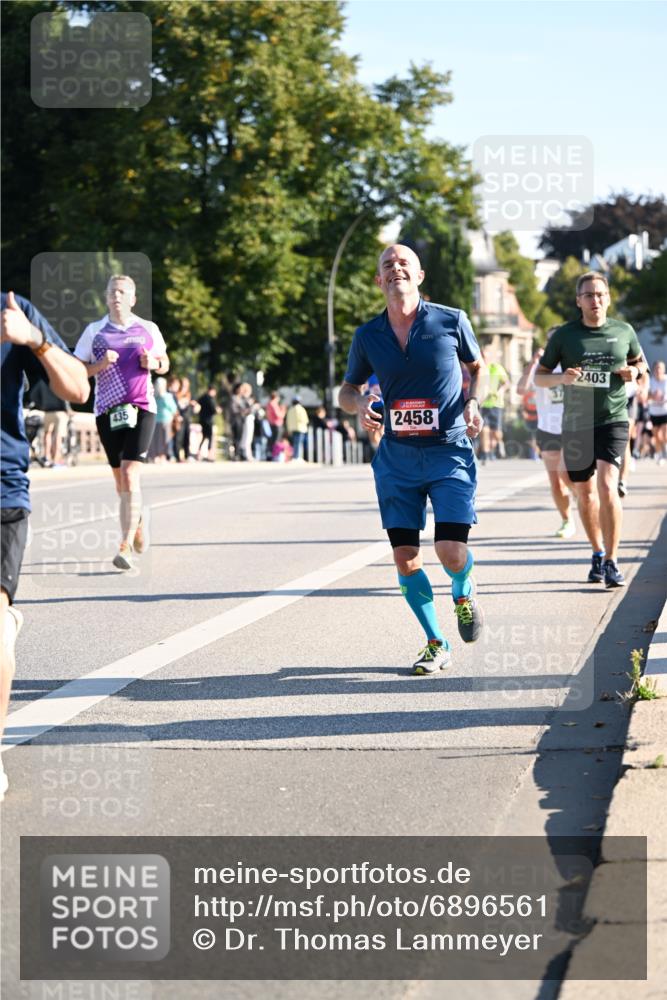 01.09.2024 - BARMER Alsterlauf Dr. Thomas Lammeyer http://msf.ph/oto/6896561 01.09.2024 09:34:49 Laufen 435, 2458, 2403 meine-sportfotos.de