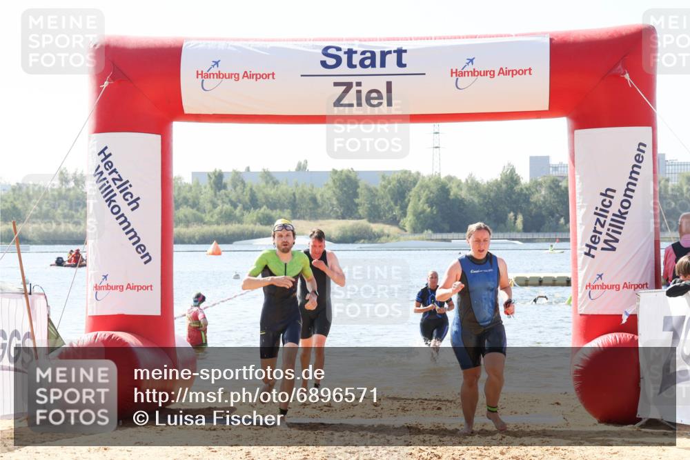 01.09.2024 - 17. Tribühne Triathlon Luisa Fischer http://msf.ph/oto/6896571 01.09.2024 11:24:06 Schwimmen 451, 493, 505, 534 meine-sportfotos.de
