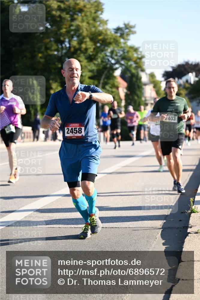 01.09.2024 - BARMER Alsterlauf Dr. Thomas Lammeyer http://msf.ph/oto/6896572 01.09.2024 09:34:49 Laufen 135, 2458, 2403 meine-sportfotos.de